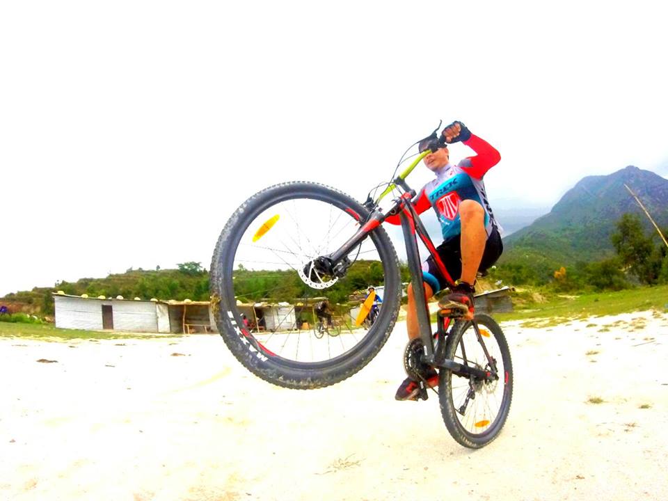 Annapurna Circuit mixed with Cycling 16 Days